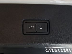 Audi A7 55 TFSI e 4WD Premium 2023 года из Южной Кореи