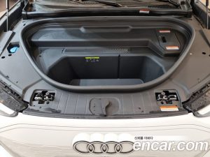 Audi Q6 e-tron Performance 2025 года из Южной Кореи