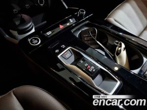 Audi Q6 e-tron Performance 2025 года из Южной Кореи