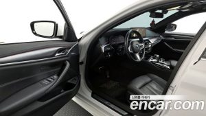 BMW 5-Series 520i M Sport 2023 года из Южной Кореи