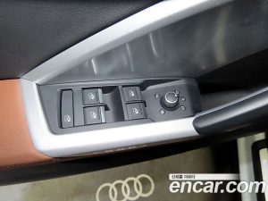 Audi Q3 40 TFSI 4WD Sportback 2024 года из Южной Кореи