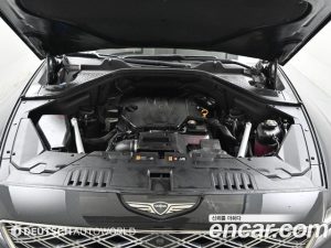 Genesis GV80 2.5T Бензин 2WD 2024 года из Южной Кореи