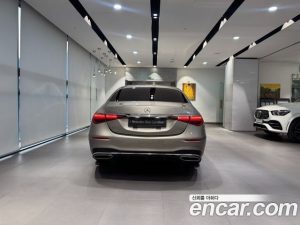 Mercedes-Benz S-Class S400 d 4MATIC 2023 года из Южной Кореи