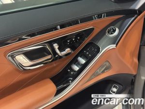 Mercedes-Benz S-Class S400 d 4MATIC 2023 года из Южной Кореи