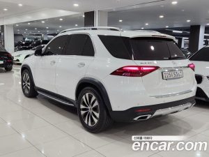 Mercedes-Benz GLE-Class GLE300d 4MATIC 2025 года из Южной Кореи