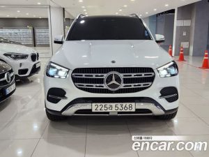 Mercedes-Benz GLE-Class GLE300d 4MATIC 2025 года из Южной Кореи