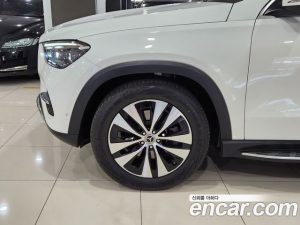 Mercedes-Benz GLE-Class GLE300d 4MATIC 2025 года из Южной Кореи