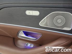 Mercedes-Benz GLE-Class GLE300d 4MATIC 2025 года из Южной Кореи