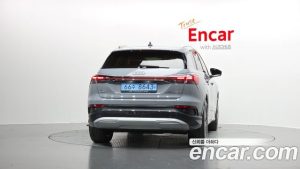 Audi Q4 e-tron 45 2025 года из Южной Кореи