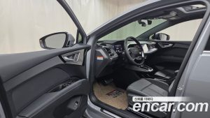 Audi Q4 e-tron 45 2025 года из Южной Кореи