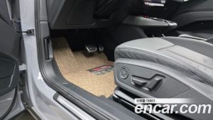 Audi Q4 e-tron 45 2025 года из Южной Кореи