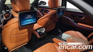 Mercedes-Benz S-Class S500L 4MATIC 2023 года из Южной Кореи
