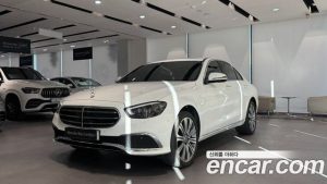 Mercedes-Benz E-Class E350 4MATIC Exclusive 2023 года из Южной Кореи