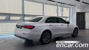 Mercedes-Benz E-Class E350 4MATIC Exclusive 2023 года из Южной Кореи