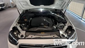 Mercedes-Benz E-Class E350 4MATIC Exclusive 2023 года из Южной Кореи