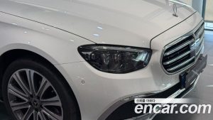 Mercedes-Benz E-Class E350 4MATIC Exclusive 2023 года из Южной Кореи
