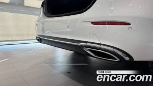 Mercedes-Benz E-Class E350 4MATIC Exclusive 2023 года из Южной Кореи