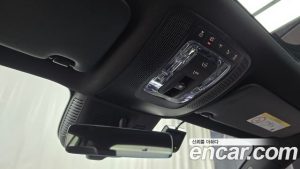 Mercedes-Benz GLB-Class GLB250 4MATIC 2025 года из Южной Кореи
