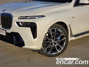 BMW X7 xDrive 40i M Sport 6 2024 года из Южной Кореи