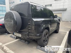 Land Rover Defender 90 D250 SE 2023 года из Южной Кореи