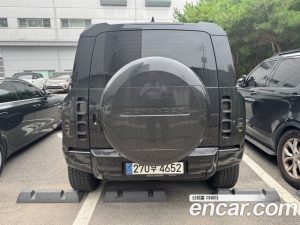 Land Rover Defender 90 D250 SE 2023 года из Южной Кореи