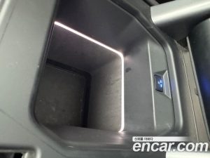 Land Rover Defender 90 D250 SE 2023 года из Южной Кореи
