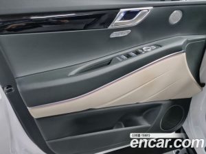 Genesis GV80 2.5T Бензин AWD 2024 года из Южной Кореи