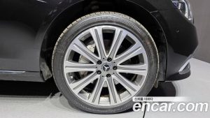 Mercedes-Benz E-Class E350 4MATIC Exclusive 2023 года из Южной Кореи