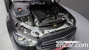 Mercedes-Benz E-Class E350 4MATIC Exclusive 2023 года из Южной Кореи