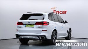 BMW X5 xDrive 40i M Sport 2025 года из Южной Кореи
