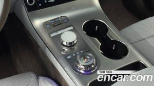 Genesis GV70 2.5T Бензин 2WD 2025 года из Южной Кореи