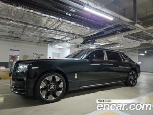 Rolls-Royce Phantom 6.7 EWB V12 2023 года из Южной Кореи