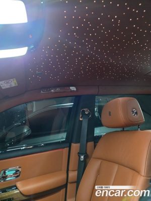 Rolls-Royce Phantom 6.7 EWB V12 2023 года из Южной Кореи