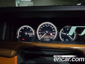 Rolls-Royce Phantom 6.7 EWB V12 2023 года из Южной Кореи