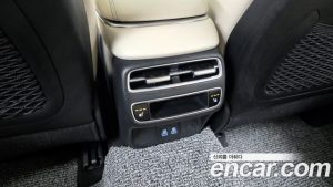 Genesis GV70 2.5T Бензин 2WD 2025 года из Южной Кореи