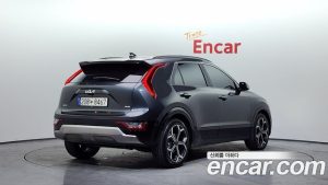Kia Niro Signature 2025 года из Южной Кореи