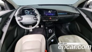 Kia Niro Signature 2025 года из Южной Кореи
