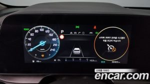 Kia Niro Signature 2025 года из Южной Кореи