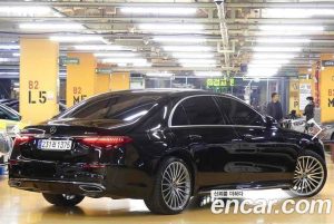 Mercedes-Benz S-Class S500L 4MATIC 2023 года из Южной Кореи