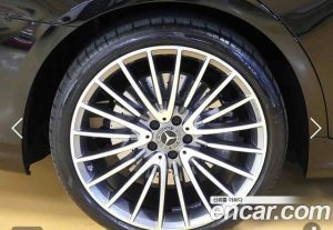 Mercedes-Benz S-Class S500L 4MATIC 2023 года из Южной Кореи