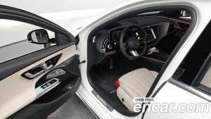 Mercedes-Benz E-Class E300 4MATIC AMG Line 2026 года из Южной Кореи