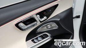 Mercedes-Benz E-Class E300 4MATIC AMG Line 2026 года из Южной Кореи