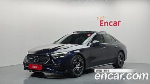 Mercedes-Benz E-Class E300 4MATIC AMG Line 2024 года из Южной Кореи