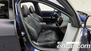 Mercedes-Benz E-Class E300 4MATIC AMG Line 2024 года из Южной Кореи