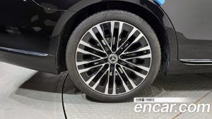 Mercedes-Benz S-Class S450L 4MATIC 2024 года из Южной Кореи
