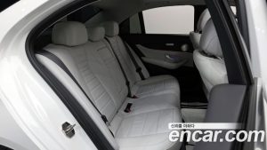 Mercedes-Benz E-Class E250 AMG Line 2023 года из Южной Кореи