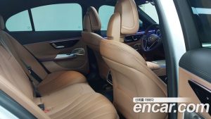 Mercedes-Benz E-Class E350e 4MATIC 2025 года из Южной Кореи