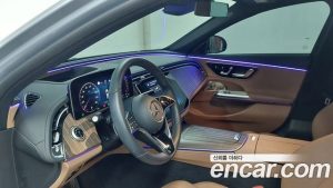 Mercedes-Benz E-Class E350e 4MATIC 2025 года из Южной Кореи