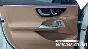 Mercedes-Benz E-Class E350e 4MATIC 2025 года из Южной Кореи
