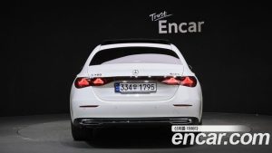 Mercedes-Benz E-Class E450 4MATIC Exclusive 2024 года из Южной Кореи